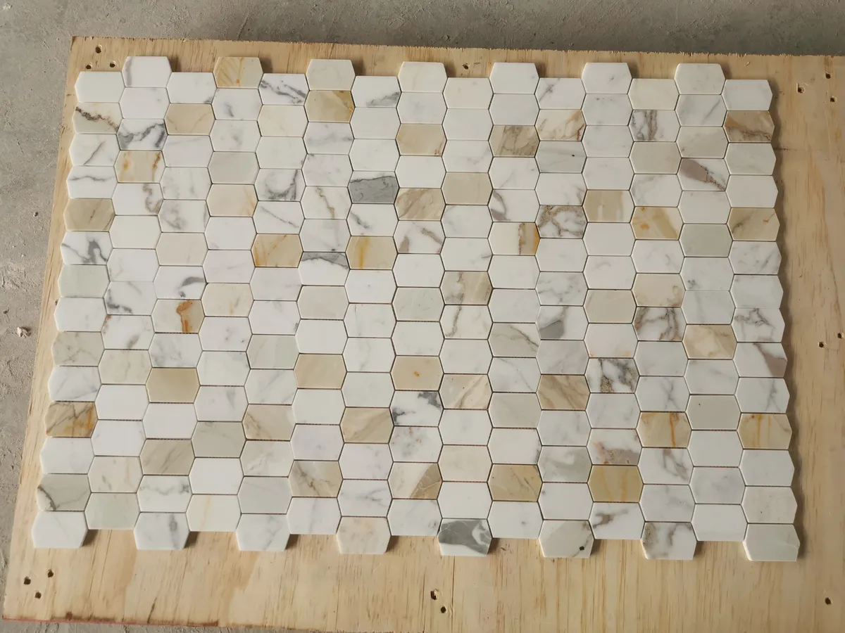 Polished Montage Calacatta Gold Marble Mosaic Tile