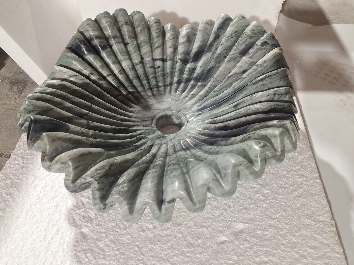Modern Raggio Verde Marble Wash Basin Bespoke Design for Bathroom Decor