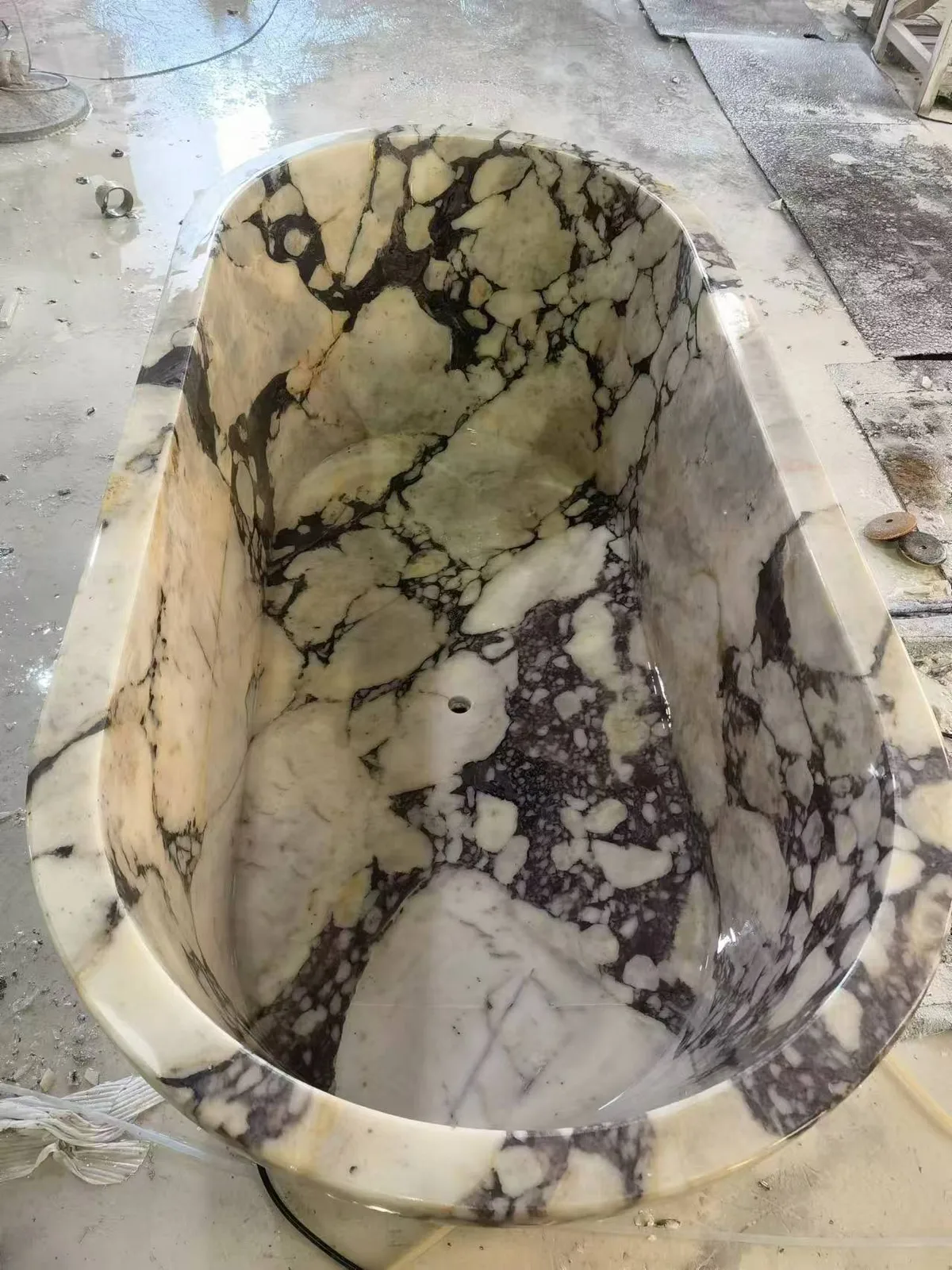 Moderen Calacatta Viola Marble Bathtub
