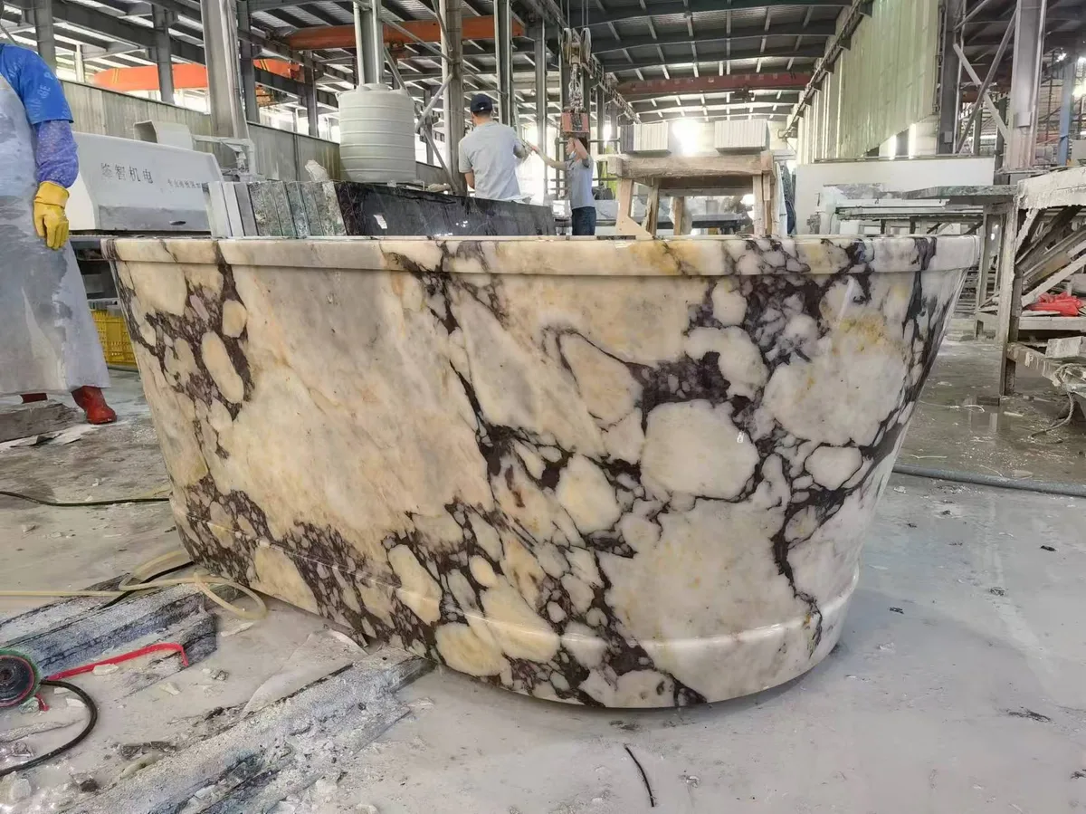 Moderen Calacatta Viola Marble Bathtub