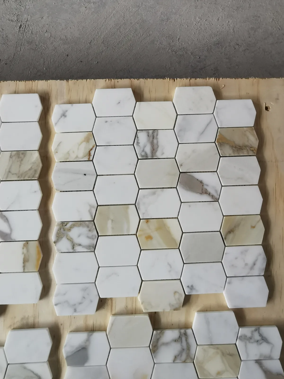 Polished Montage Calacatta Gold Marble Mosaic Tile