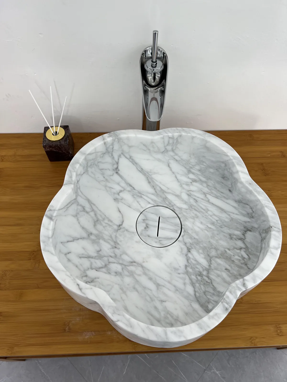 Arabescato Marble Flower Shape Vessel Sink White Marble Counter Top Sink
